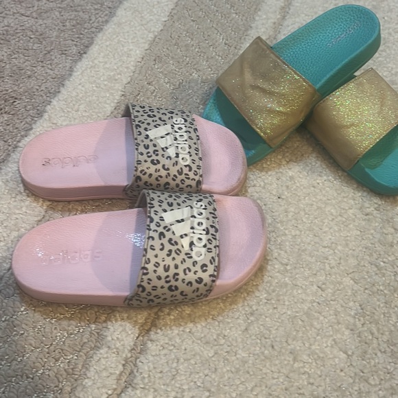 Adidas and old navy slide sandals - Picture 3 of 3